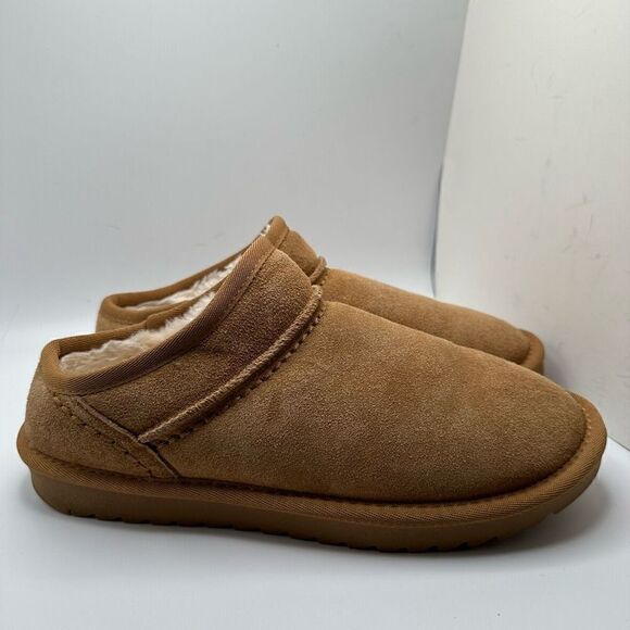 CUSHIONAIRE Women's Faux Shearling Genuine Suede cozy mule slippers +Memory Foam - Picture 1 of 7